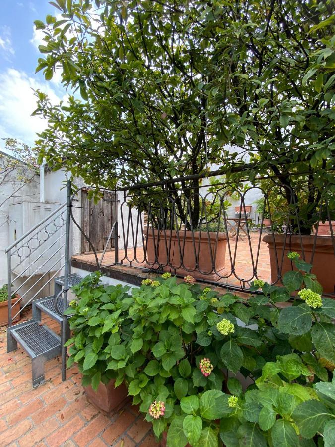 Ferienwohnung Terrazza Garibaldi By Postcardsfrom Verona Exterior foto