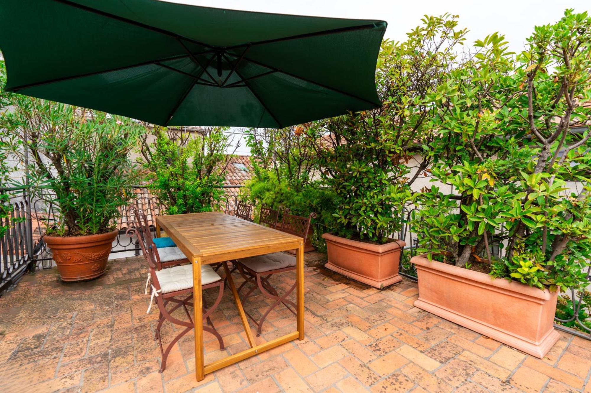 Ferienwohnung Terrazza Garibaldi By Postcardsfrom Verona Exterior foto